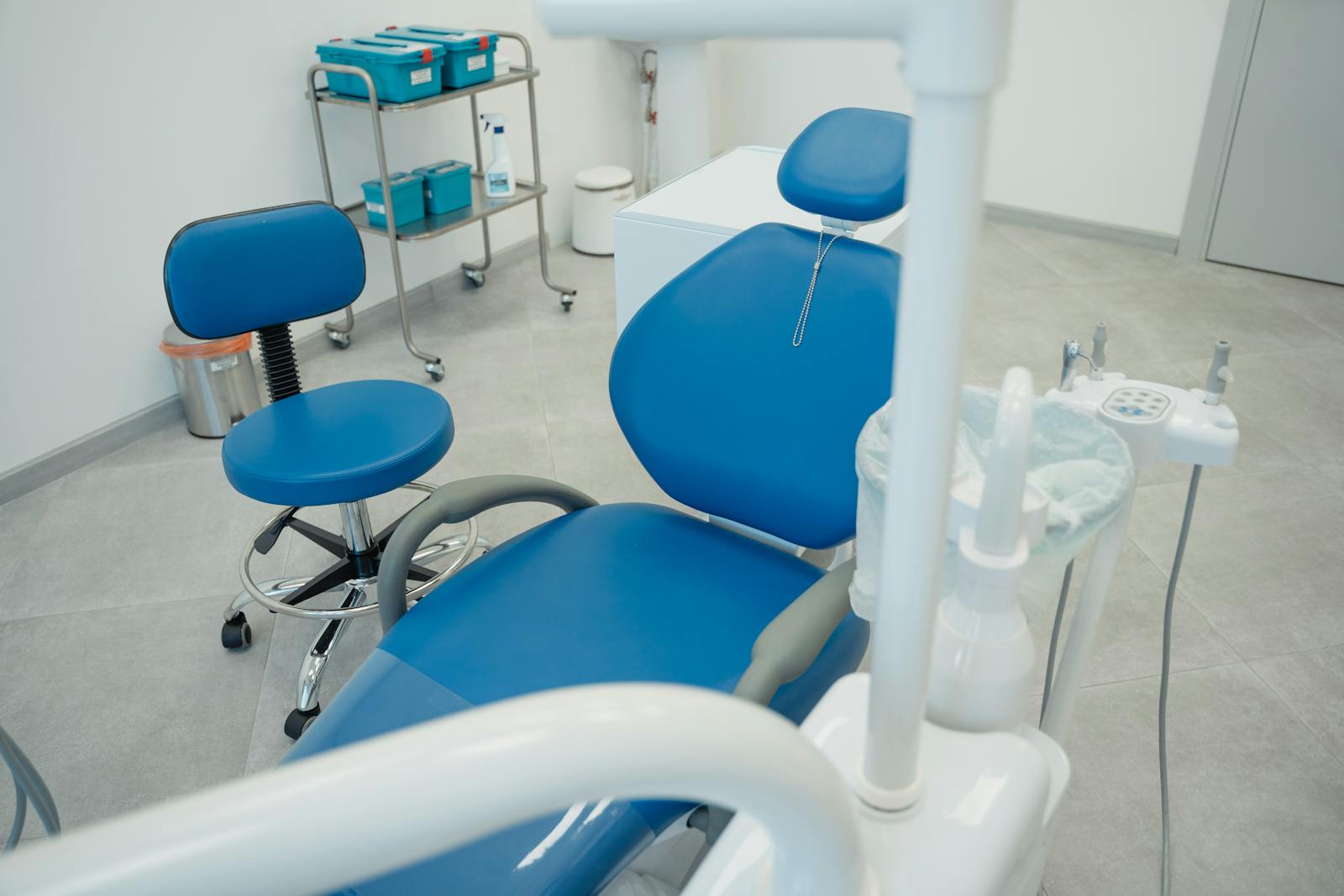 Modern dental treatment room